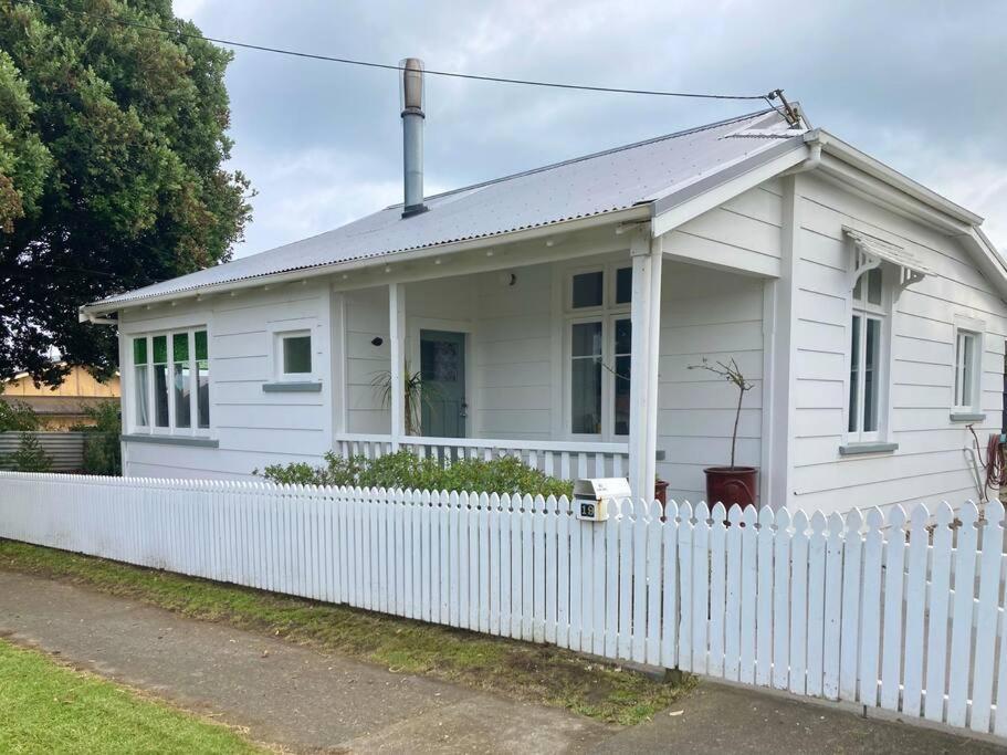 Artshack At The Beach Whanganui Exterior photo